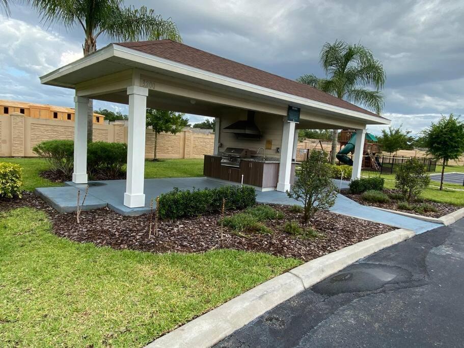 Super Comfy And Spacious 3 Bedroom 10 Minutes From Disney, With Major Shopping 4 Minutes Away 키시미 외부 사진