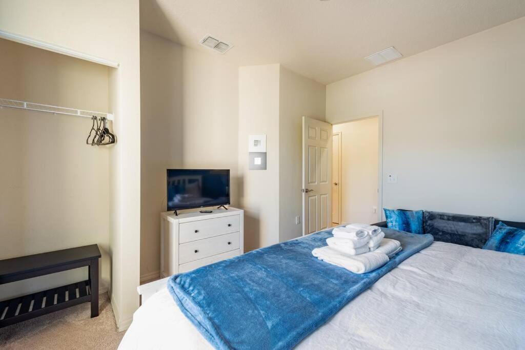 Super Comfy And Spacious 3 Bedroom 10 Minutes From Disney, With Major Shopping 4 Minutes Away 키시미 외부 사진